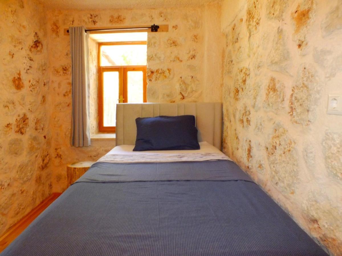 Aparthotel Guelsen Apart -Doga Manzarali Bahce Kati à Kaş Extérieur photo