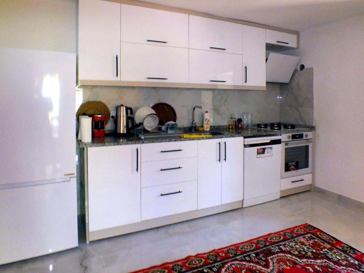 Aparthotel Guelsen Apart -Doga Manzarali Bahce Kati à Kaş Extérieur photo